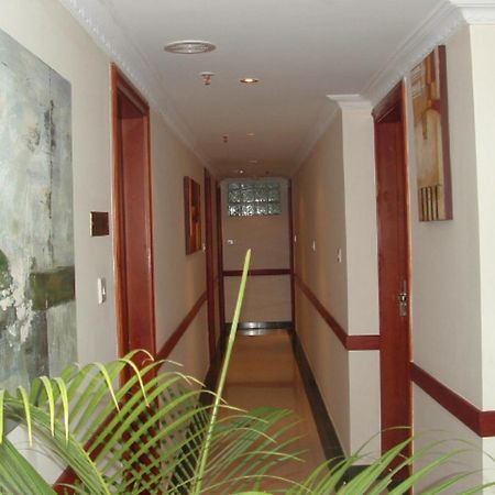 Hotel Nikko Towers Dar es Salaam Buitenkant foto