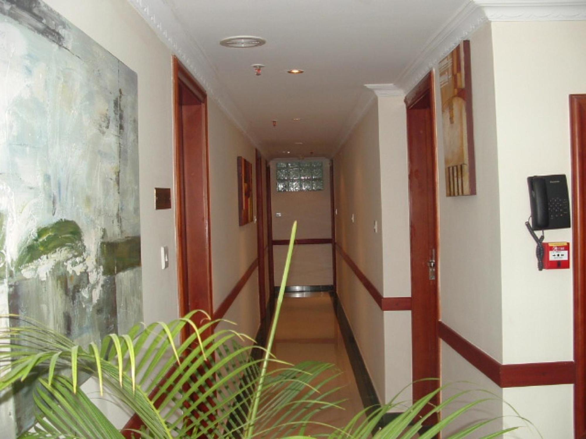 Hotel Nikko Towers Dar es Salaam Buitenkant foto