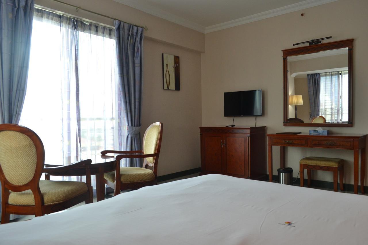 Hotel Nikko Towers Dar es Salaam Buitenkant foto