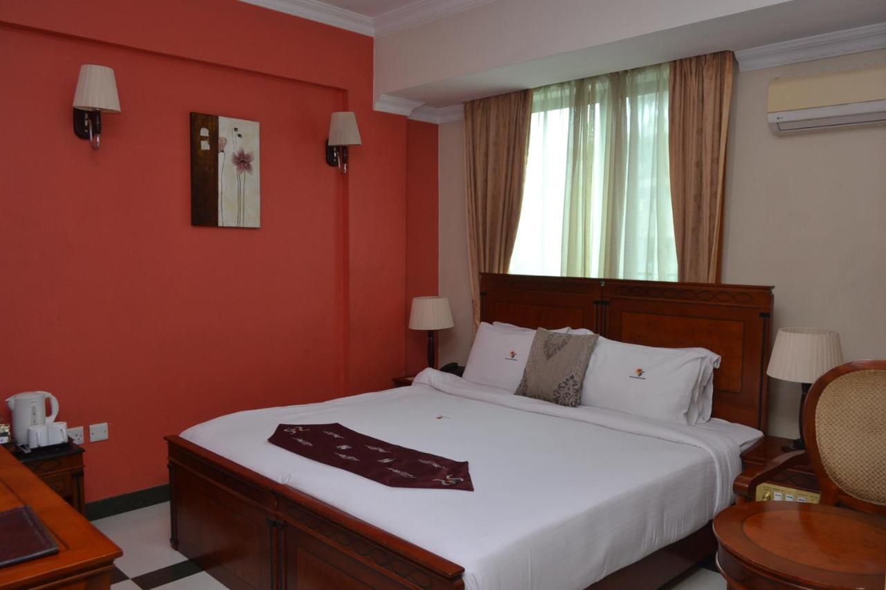 Hotel Nikko Towers Dar es Salaam Buitenkant foto