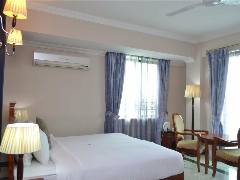 Hotel Nikko Towers Dar es Salaam Buitenkant foto