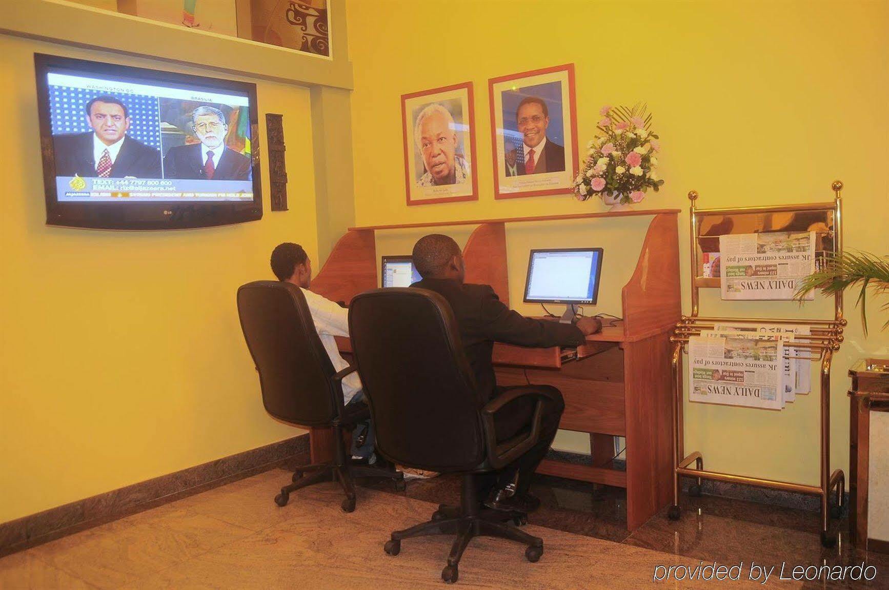 Hotel Nikko Towers Dar es Salaam Buitenkant foto