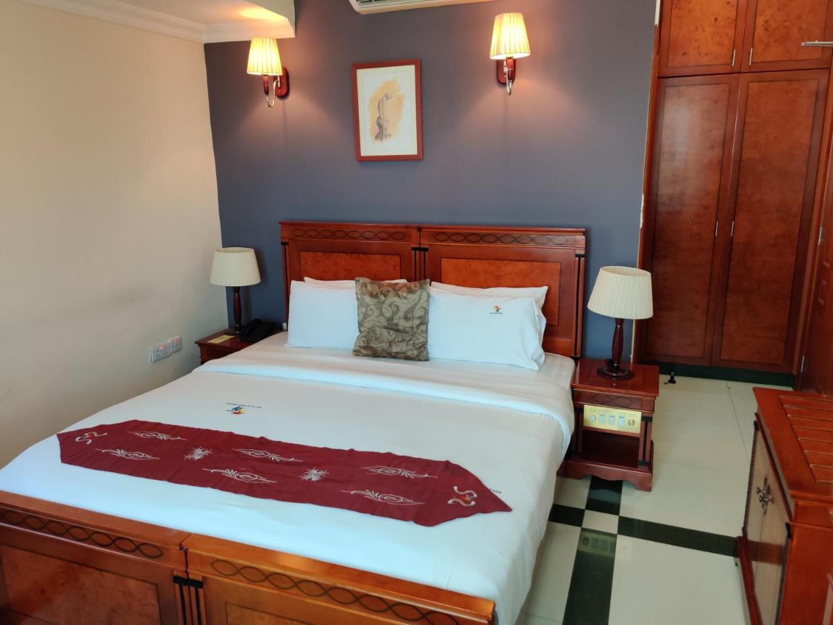 Hotel Nikko Towers Dar es Salaam Buitenkant foto